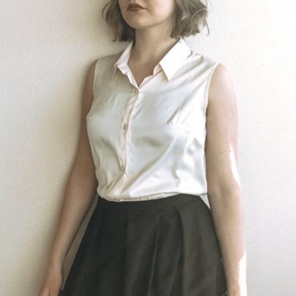 Sleeveless Silky Blouse